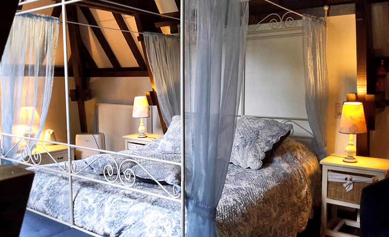 Room Odici bed and breakfast moulin de benedicty france lot rocamadour compostelle